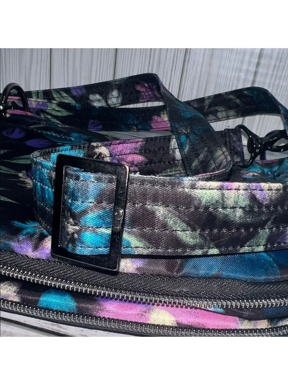 lug swivel crossbody